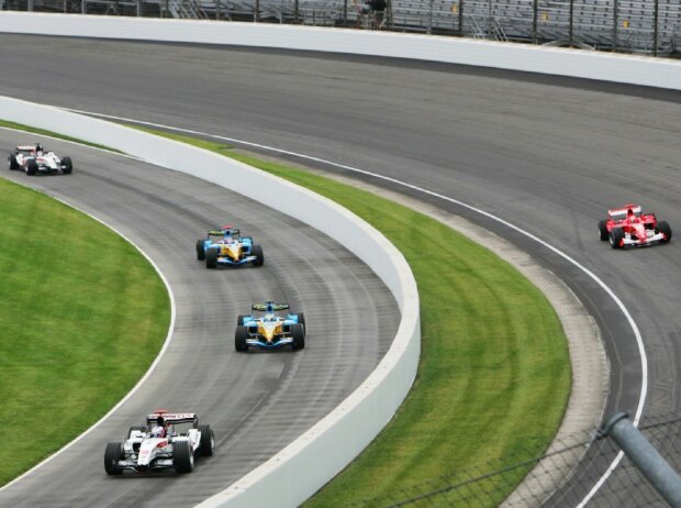 Einführungsrunde zum US-Grand-Prix 2005 in Indianapolis Einführungsrunde zum US-Grand-Prix 2005 in Indianapolis
