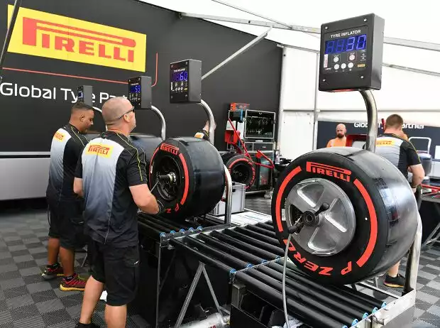 Pirelli-Mechaniker Titel-Bild zur News: Pirelli-Mechaniker