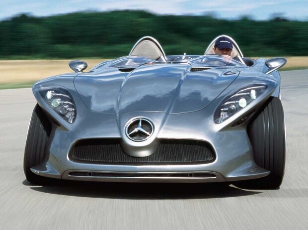 Mercedes F 400 Carving Mercedes F 400 Carving