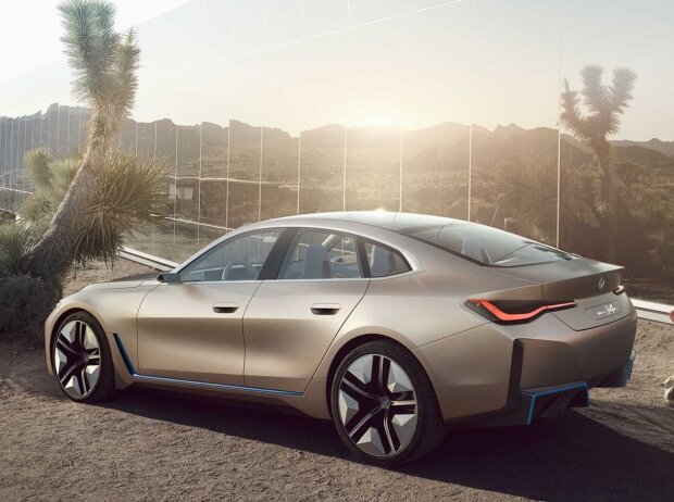 2020 BMW Concept i4 2020 BMW Concept i4