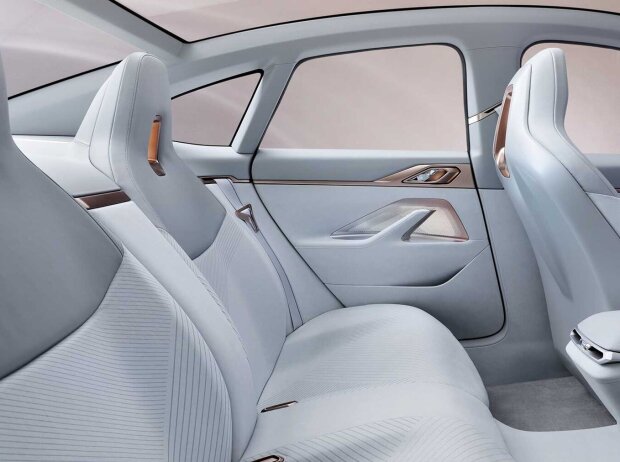 2020 BMW Concept i4 2020 BMW Concept i4