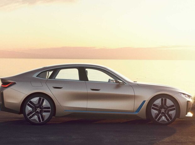 2020 BMW Concept i4 2020 BMW Concept i4