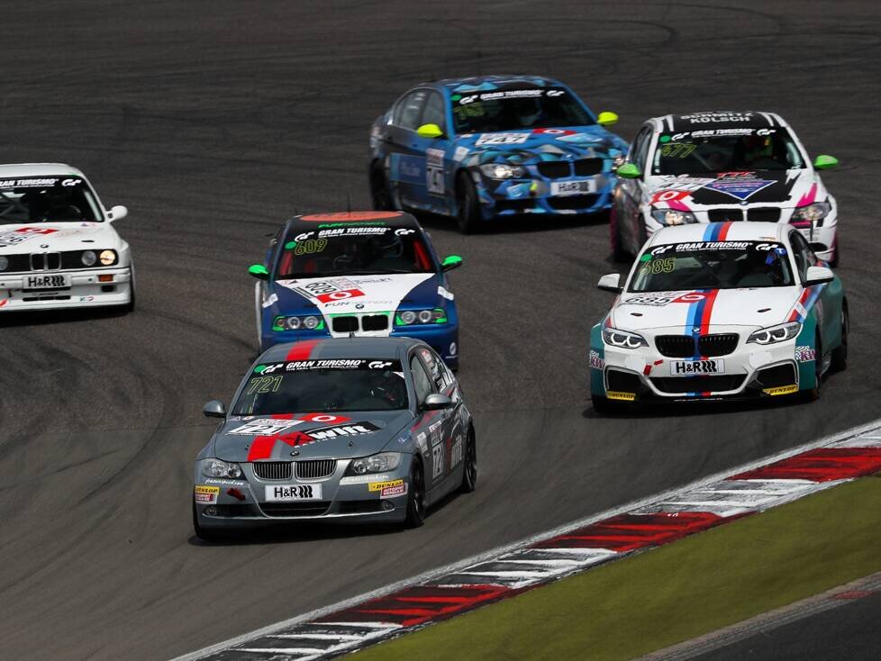 VLN, BMW 325i, BMW M240i Racing, BMW M3 E30