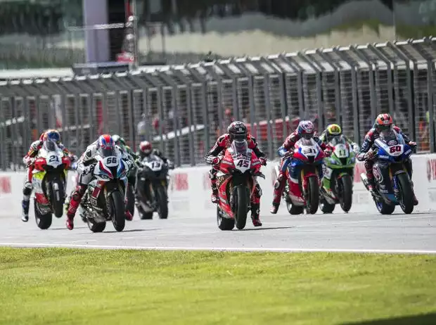 WSBK Start Titel-Bild zur News: WSBK Start