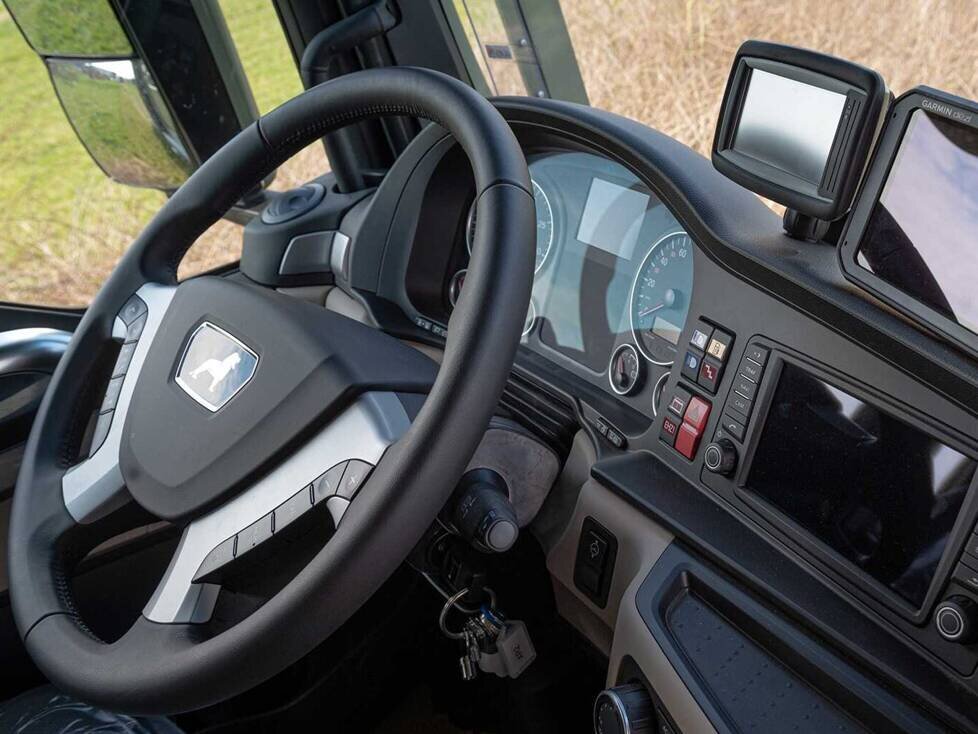 Unicat MD56c auf MAN TGS 6x6