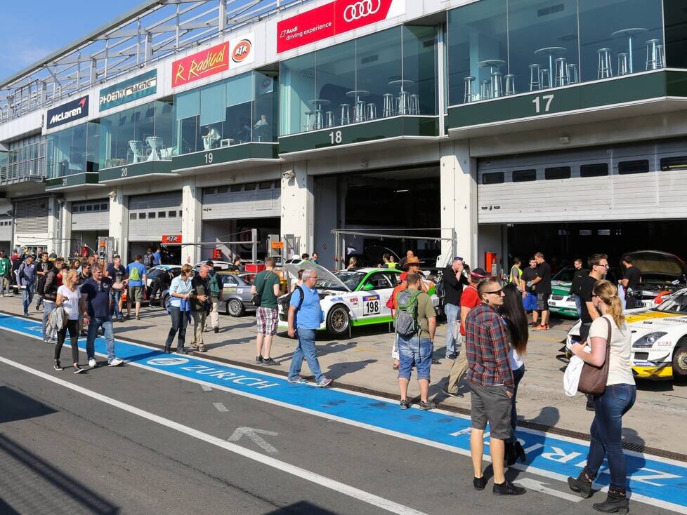 VLN, Boxengasse, Pitwalk