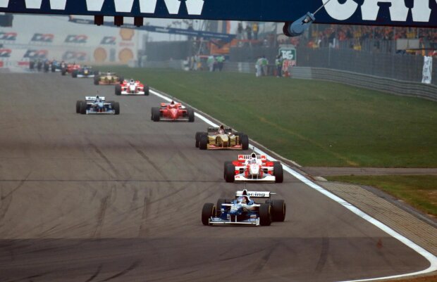 Jacques Villeneuve David Coulthard Williams ROKiT Williams Racing F1Red Bull Aston Martin Red Bull Racing F1 ~Jacques Villeneuve und David Coulthard ~ Jacques Villeneuve David Coulthard Williams ROKiT Williams Racing F1Red Bull Aston Martin Red Bull Racing F1 ~Jacques Villeneuve und David Coulthard ~