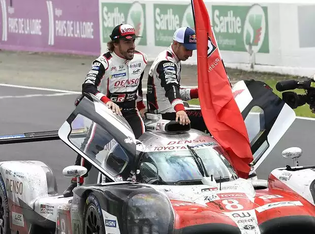 Fernando Alonso, Kazuki Nakajima, Sebastien Buemi Titel-Bild zur News: Fernando Alonso, Kazuki Nakajima, Sebastien Buemi