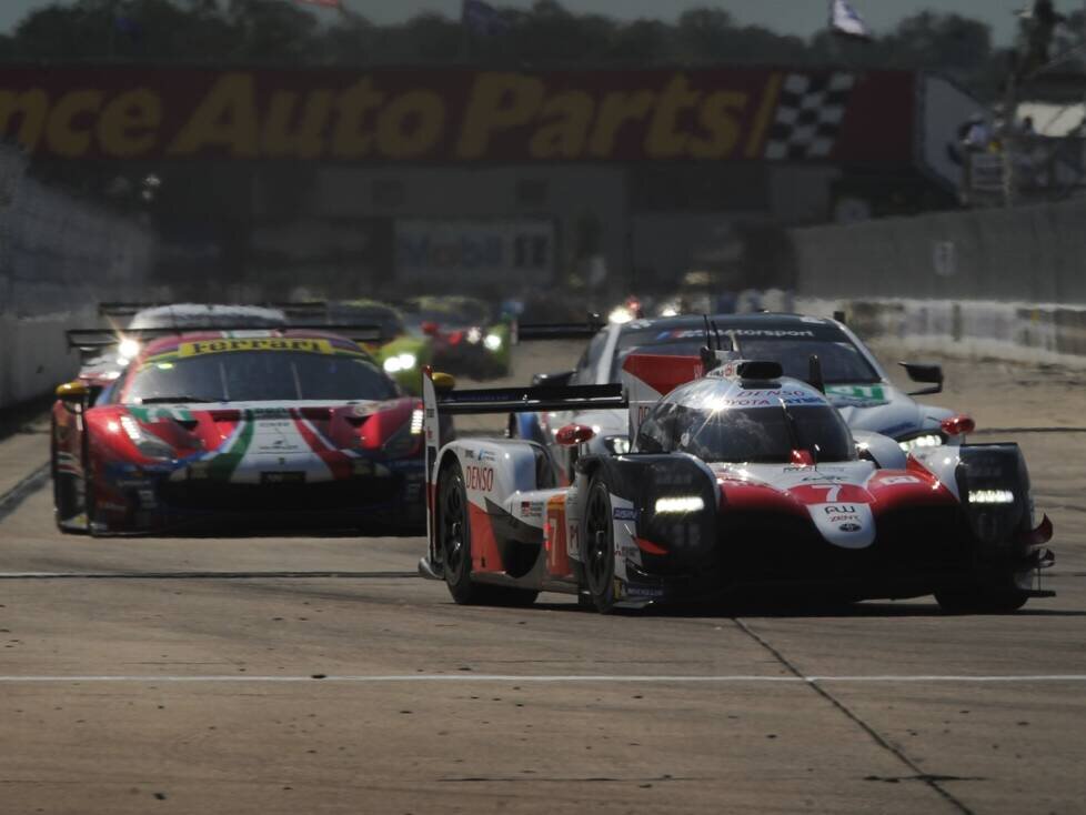 Mike Conway, Kamui Kobayashi