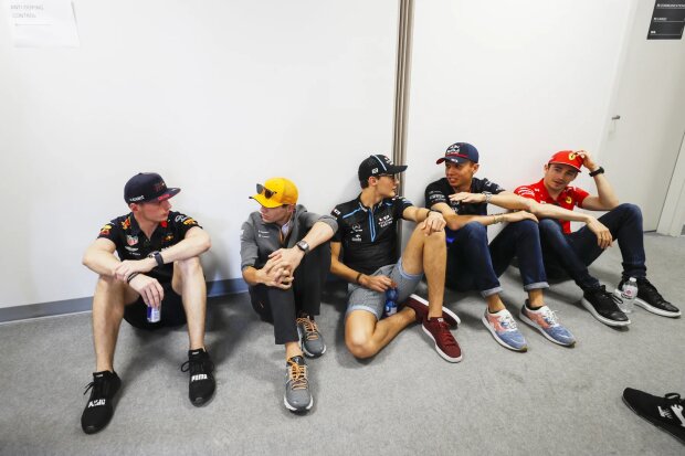 Max Verstappen Lando Norris George Russell Alexander Albon Charles Leclerc Ferrari Ferrari F1Red Bull Red Bull F1McLaren McLaren F1Williams Williams F1Toro Rosso Red Bull Toro Rosso Honda F1 ~Max Verstappen (Red Bull), Lando Norris (McLaren), George Russell (Williams), Alexander Albon (Red Bull) und Charles Leclerc (Ferrari) ~ 