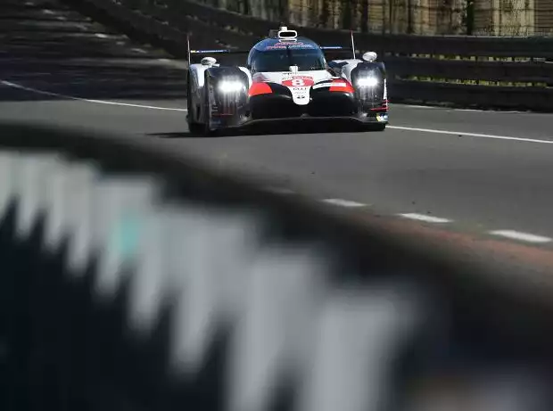 Titel-Bild zur News: Fernando Alonso, Kazuki Nakajima, Mike Conway, Sebastien Buemi