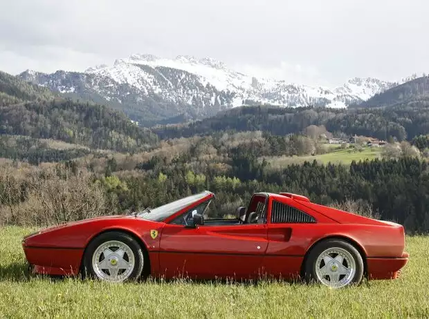 Titel-Bild zur News: Ferrari 328 GTS