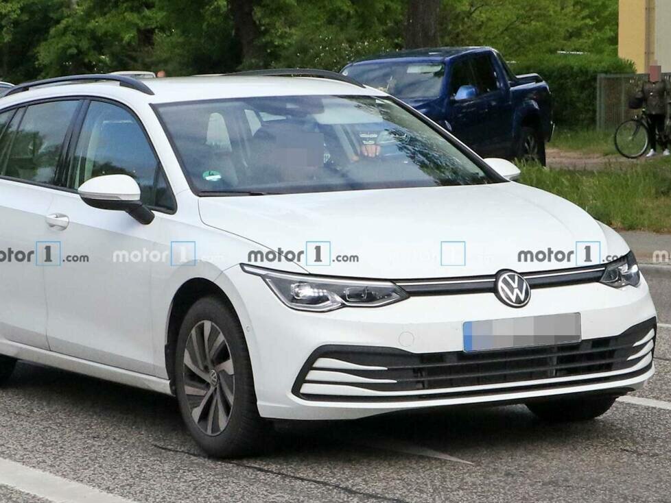 VW Golf 8 Variant 2021 Erlkönigbilder