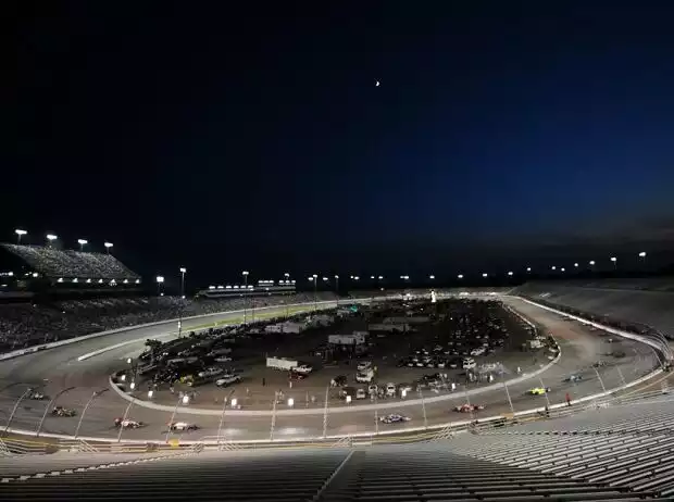 IndyCar-Action in Richmond Titel-Bild zur News: IndyCar-Action in Richmond