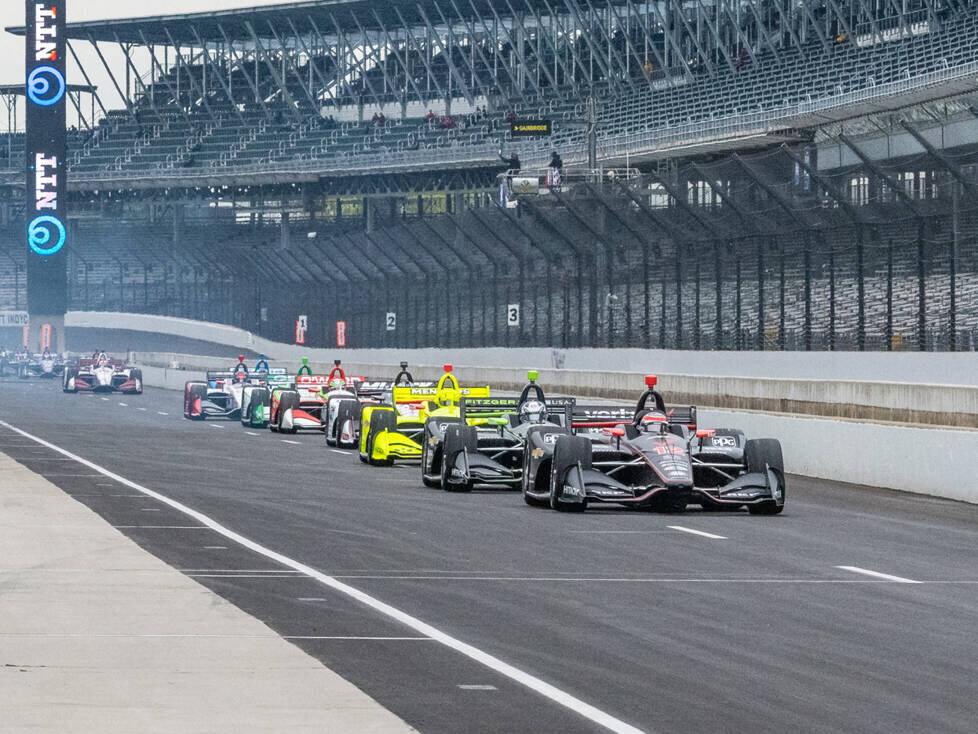 IndyCars in der Boxengasse beim Grand Prix von Indianapolis 2019
