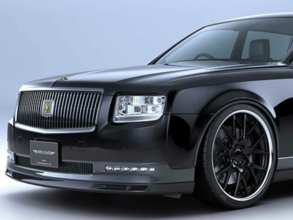 Toyota Century by Artisan
