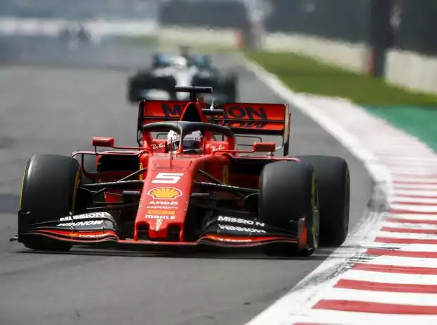 Lewis Hamilton, Sebastian Vettel Titel-Bild zur News: Lewis Hamilton, Sebastian Vettel