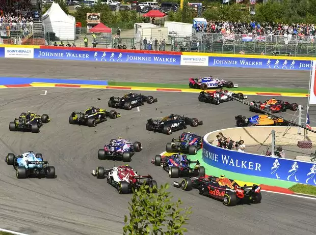 Max Verstappen, Kimi Räikkönen Titel-Bild zur News: Max Verstappen, Kimi Räikkönen