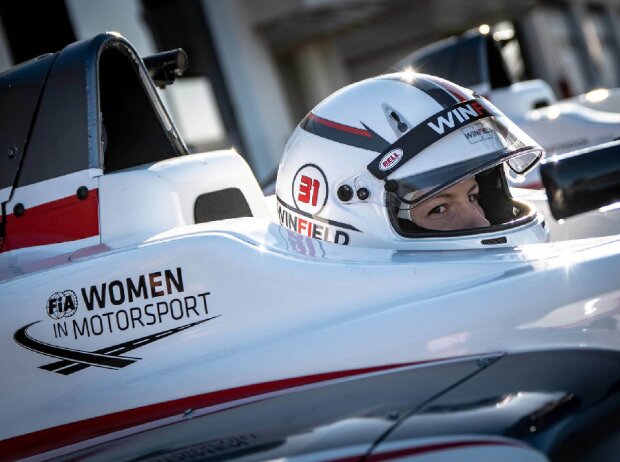 Titel-Bild zur News: Women in Motorsport