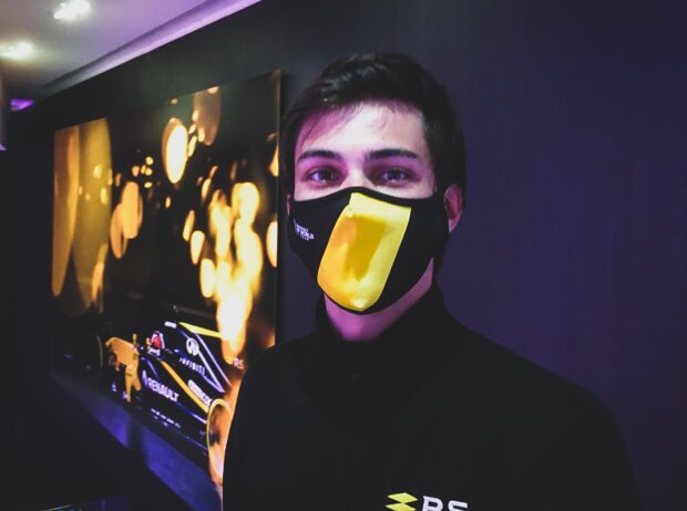 Titel-Bild zur News: Renault-Gesichtsmaske
