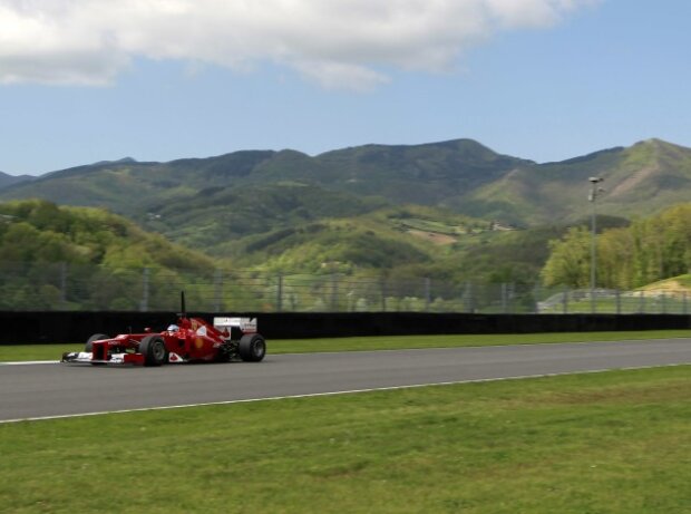 Titel-Bild zur News: Fernando Alonso, Ferrari, in Mugello