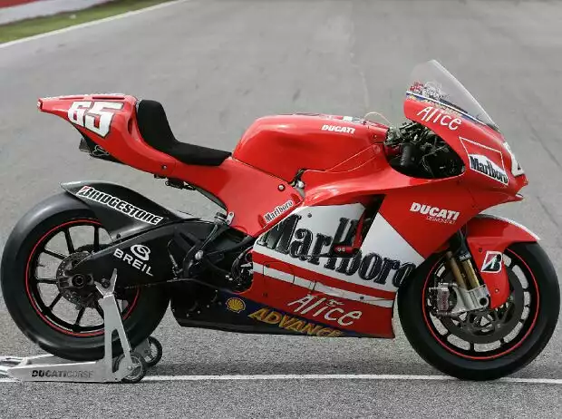 Ducati Desmosedici GP5 Titel-Bild zur News: Ducati Desmosedici GP5