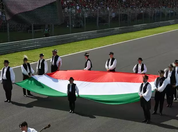 ungarische Flagge Titel-Bild zur News: ungarische Flagge
