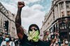 Bild zum Inhalt: BlackLivesMatter-Demo: Jetzt geht Lewis Hamilton selbst auf die Straße