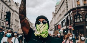BlackLivesMatter-Demo: Jetzt geht Lewis Hamilton selbst auf die Straße