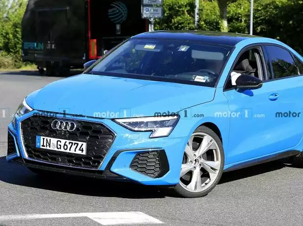 Audi S3 Sportback and S3 Limousine (2020) Erlkönige Titel-Bild zur News: Audi S3 Sportback and S3 Limousine (2020) Erlkönige