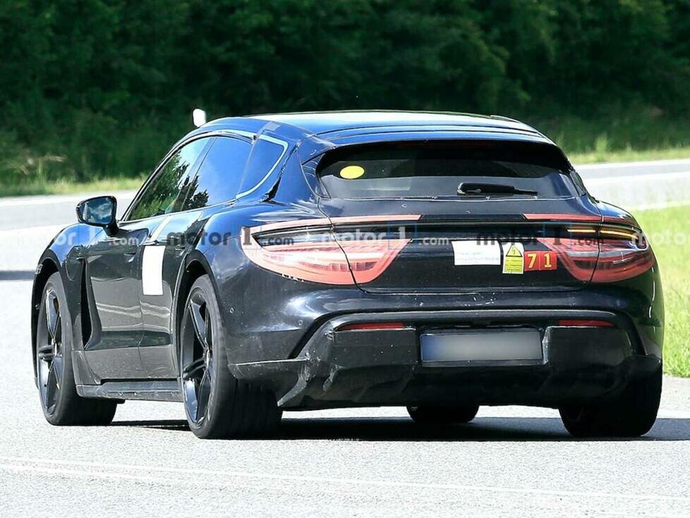 Porsche Taycan Cross Turismo neue Erlkönigbilder