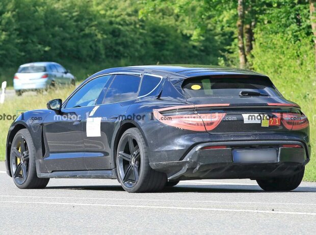 Porsche Taycan Cross Turismo neue Erlkönigbilder Porsche Taycan Cross Turismo neue Erlkönigbilder