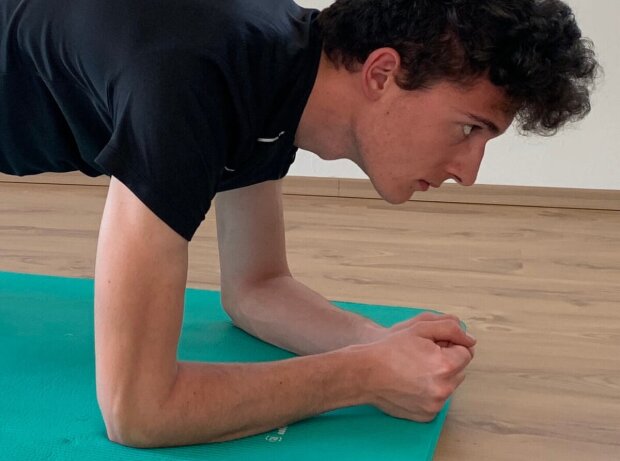 Nico Gruber beim Fitnesstraining Nico Gruber beim Fitnesstraining