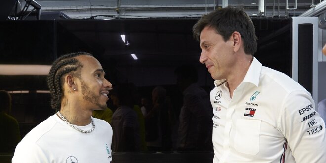 Toto Wolff Schwarze Mercedes Lackierung Ist Nur Der Anfang