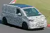 Bild zum Inhalt: Erwischt: VW T7 Plug-in-Hybrid (2021) brettert über den Ring