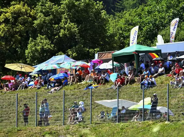 Titel-Bild zur News: Fans in Spielberg