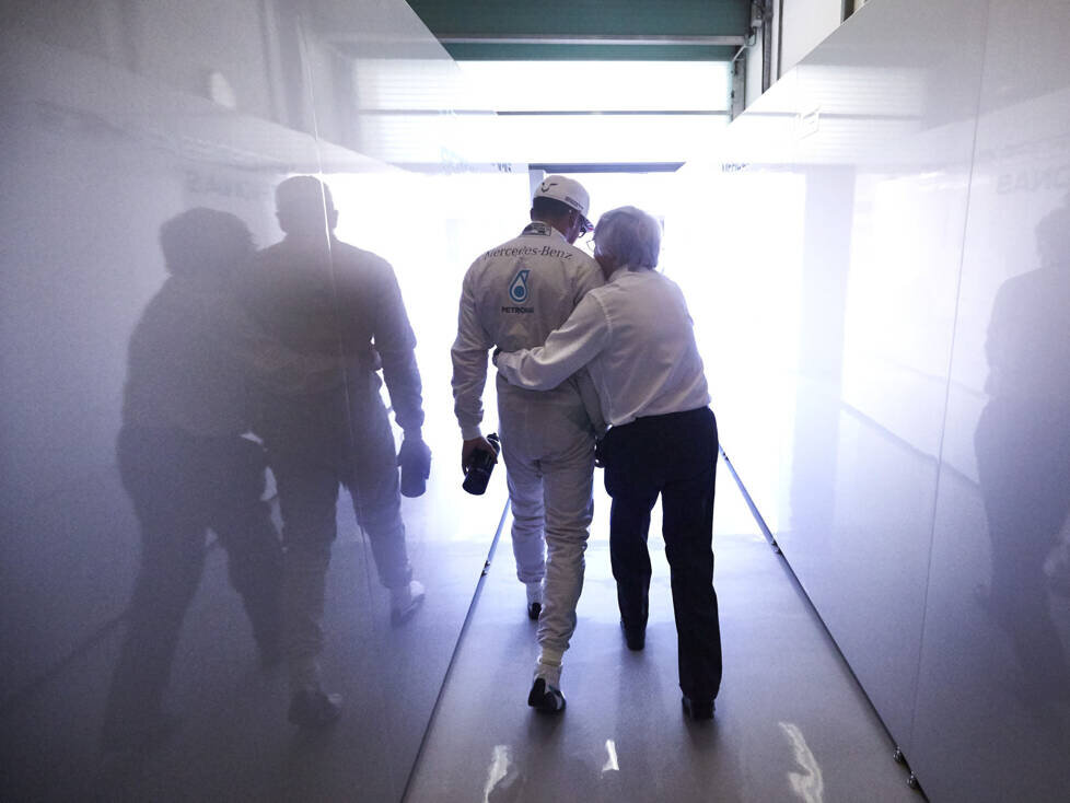 Lewis Hamilton, Bernie Ecclestone