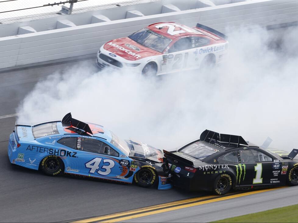 Kurt Busch, Darrell Wallace, Roof Flap
