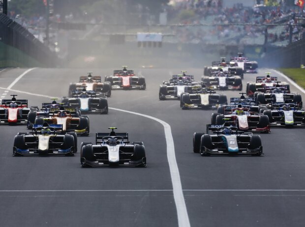 Start der Formel 2 auf dem Hungaroring 2019