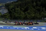 Max Verstappen (Red Bull), Alexander Albon (Red Bull), Lando Norris (McLaren), Lewis Hamilton (Mercedes) und Charles Leclerc (Ferrari) 