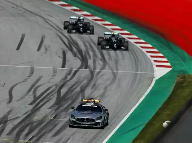 Titel-Bild zur News: Valtteri Bottas, Lewis Hamilton