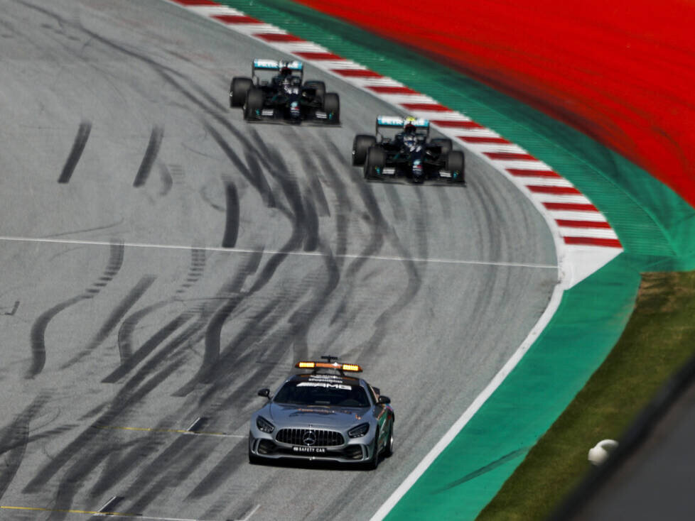 Valtteri Bottas, Lewis Hamilton