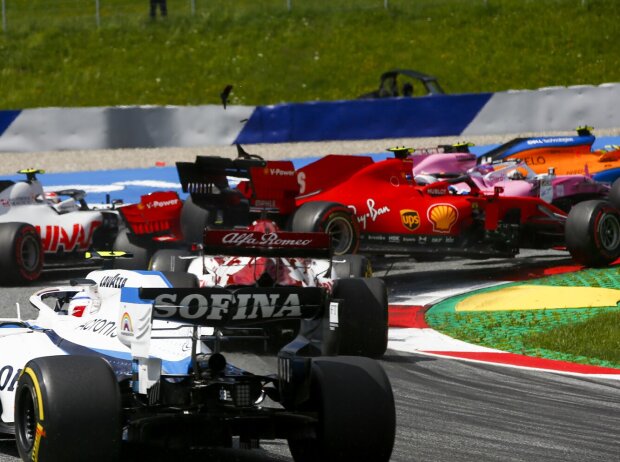 Titel-Bild zur News: Unfall: Charles Leclerc, Sebastian Vettel