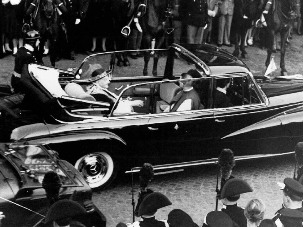 40 Jahre "Papamobil" auf Basis Mercedes G-Klasse