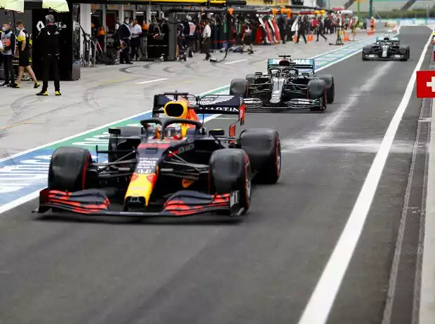 Max Verstappen, Lewis Hamilton, Valtteri Bottas Titel-Bild zur News: Max Verstappen, Lewis Hamilton, Valtteri Bottas