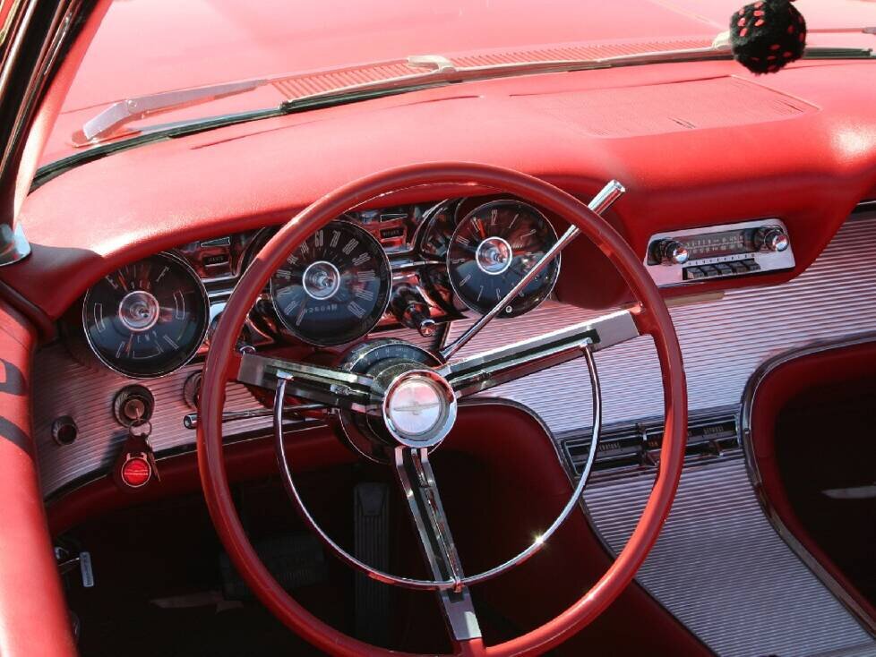 Lenkrad Ford Thunderbird