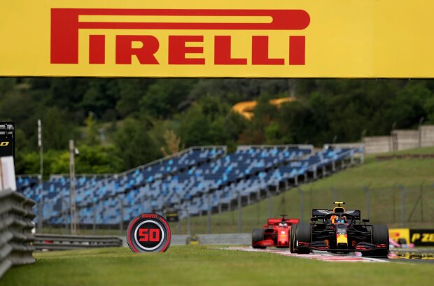 Alexander Albon Sebastian Vettel Ferrari Ferrari F1Red Bull Red Bull F1 ~Alexander Albon (Red Bull) und Sebastian Vettel (Ferrari) ~ Alexander Albon Sebastian Vettel Ferrari Ferrari F1Red Bull Red Bull F1 ~Alexander Albon (Red Bull) und Sebastian Vettel (Ferrari) ~