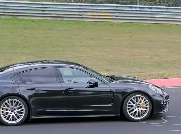 Porsche Panamera Lion Nürburgring Rekord Gerüchte Titel-Bild zur News: Porsche Panamera Lion Nürburgring Rekord Gerüchte