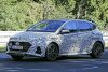 Hyundai i20 N mit weniger Tarnung am Nürburgring erwischt