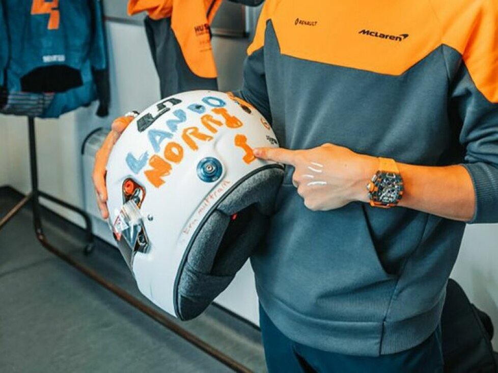 Formel-1-Helm von Lando Norris